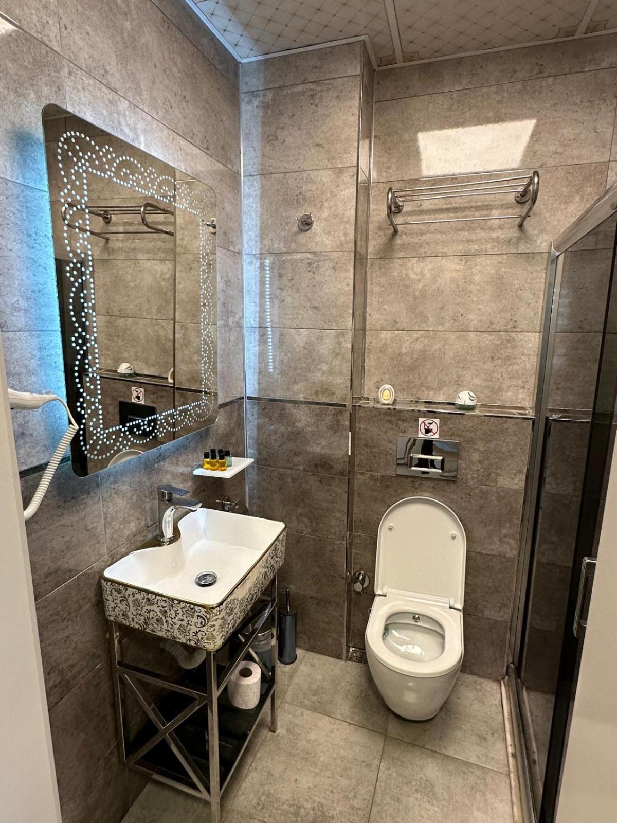 Whitemoon Hotel Suites Taksim Provincia di Provincia di Istanbul Esterno foto